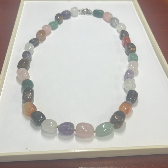 Mix-Colored Rock Necklace - Picture 3 of 3